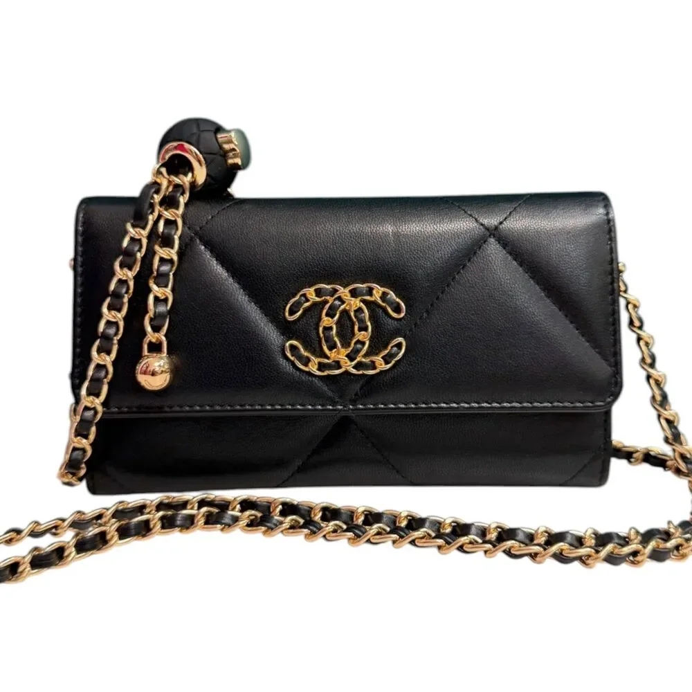 CHANEL 19 Black Goatskin Large Quilt Medium Flap Wallet